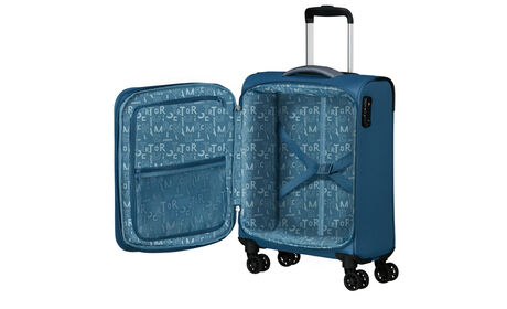 Voll ausgestatteter Innenraum: