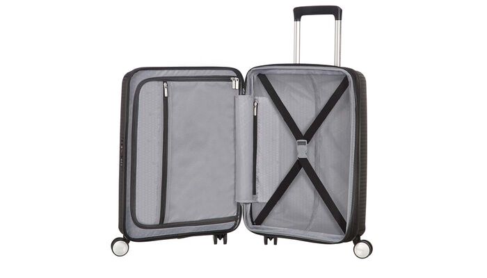 Interior organisation with extra zipped apron pocket 