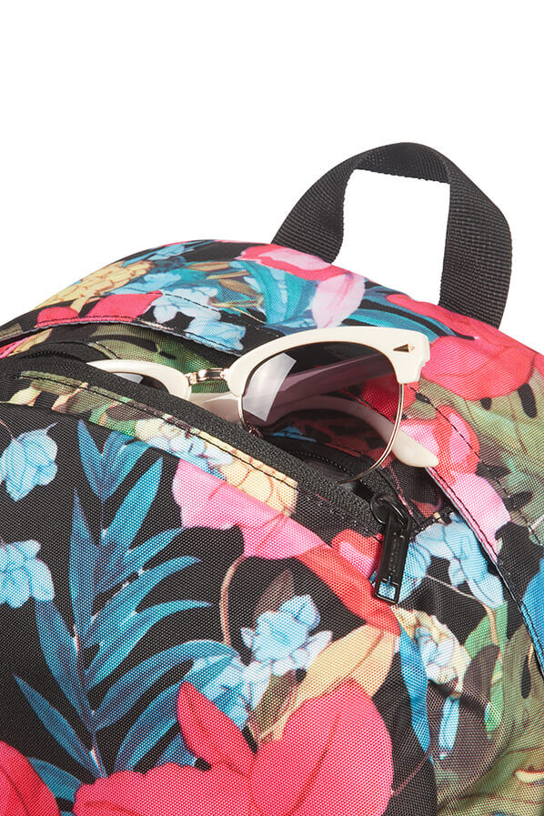 American Tourister Urban Groove UG Lifestyle Backpack 1  Black Floral American Tourister Urban Groove UG Lifestyle Backpack 1  Black Floral
