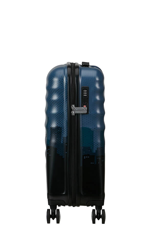 American Tourister Disney Wavebreaker Spinner TSA MARVEL Fl 55cm  Captain America City American Tourister Disney Wavebreaker Spinner TSA MARVEL Fl 55cm  Captain America City