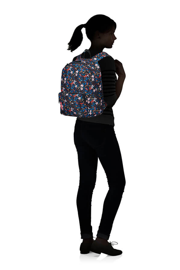 American Tourister Urban Groove Lifestyle Backpack  Flowers American Tourister Urban Groove Lifestyle Backpack  Flowers