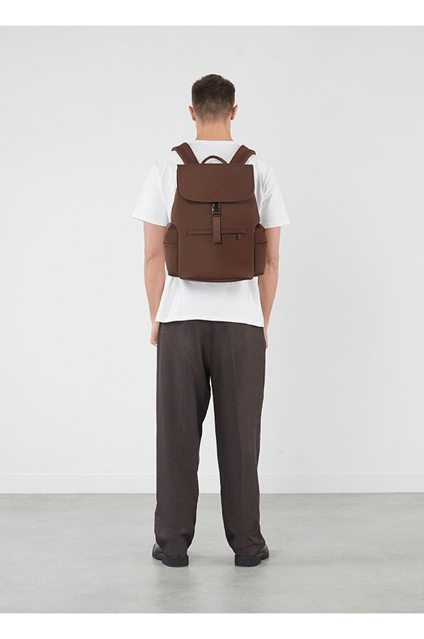 Lipault Lost In Berlin Cargo Backpack 2.0  Spiced Mocha Lipault Lost In Berlin Cargo Backpack 2.0  Spiced Mocha