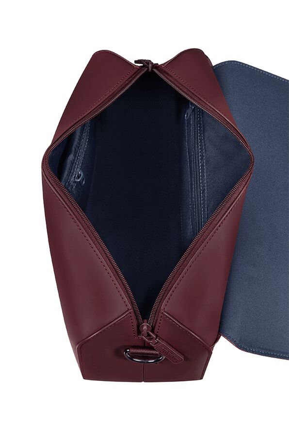 Lipault Lost In Berlin Neo Vanity  Bordeaux Lipault Lost In Berlin Neo Vanity  Bordeaux