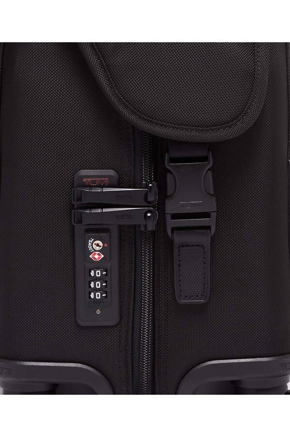 TUMI Alpha 3 GARMENT 4 WHL C/O Black