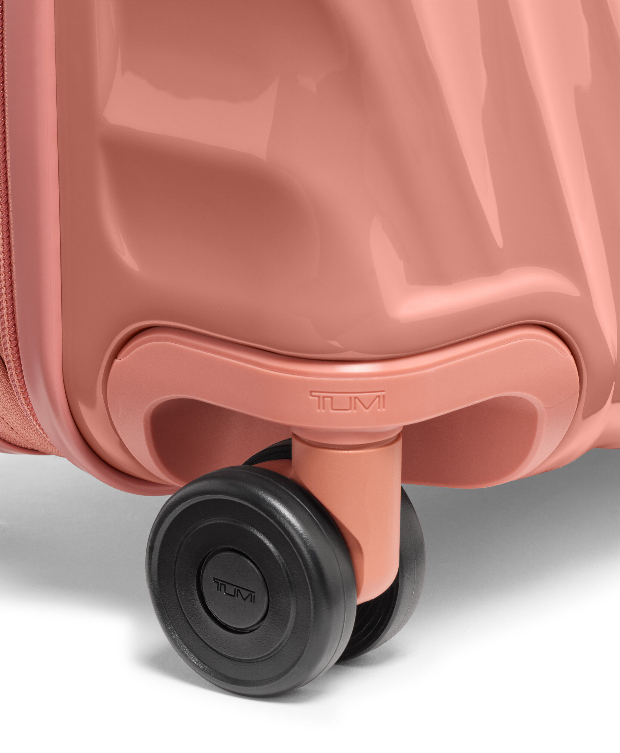 19 Degree Spinner Expandable (4 wheels) 55 cm - Cont.