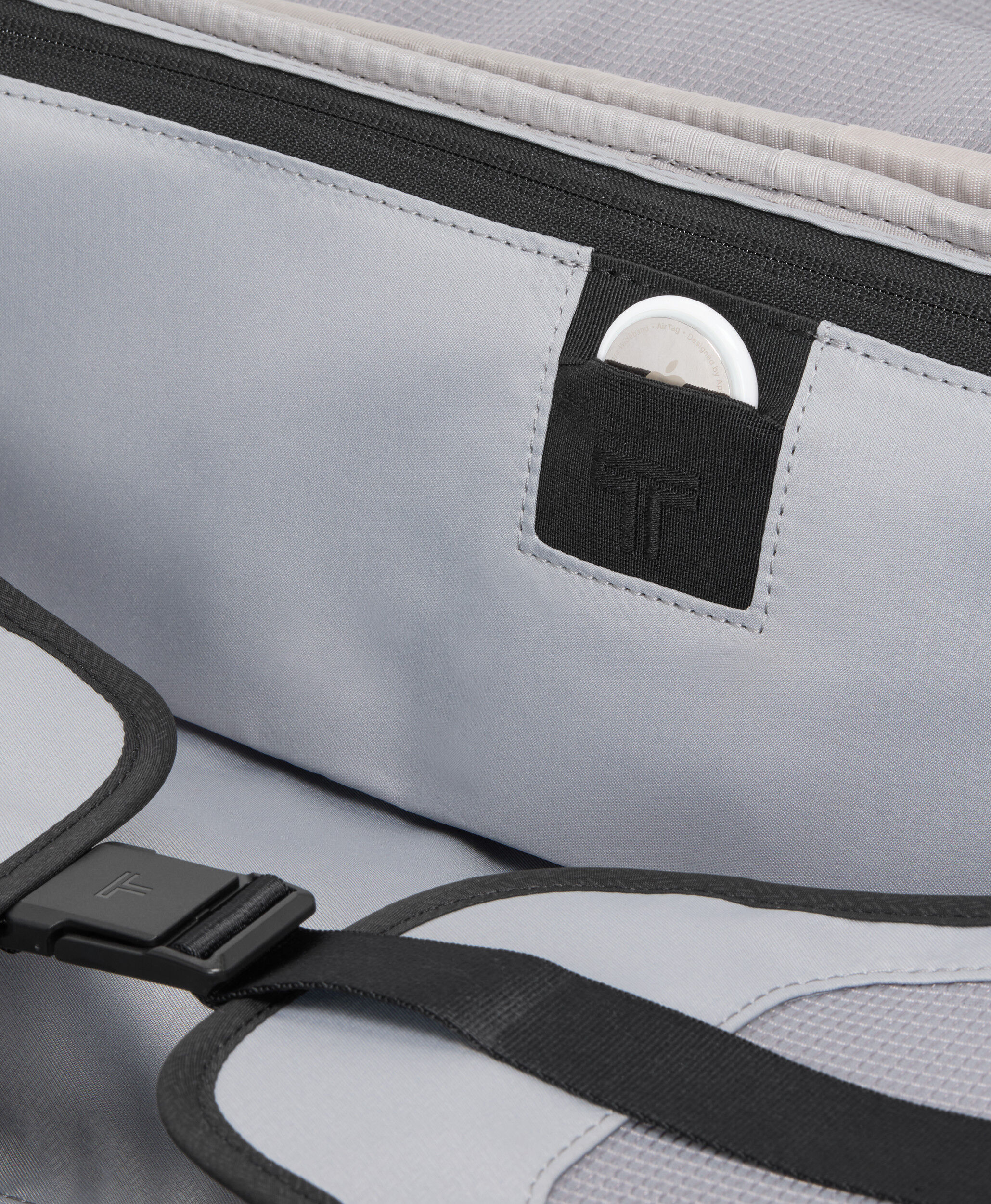 TUMI Gro&szlig;es erweiterbares Aufgabegep&auml;ck mit doppeltem Zugang 73,5