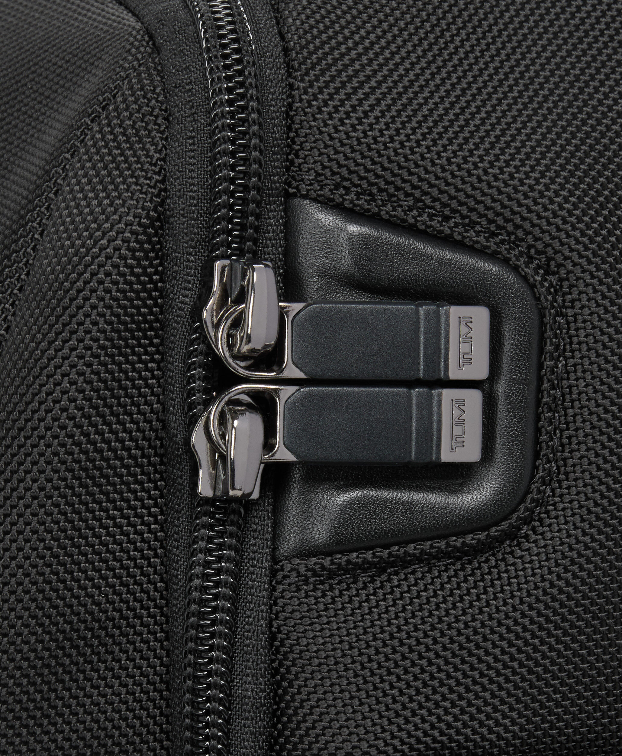 TUMI Mittelgro&szlig;er 15" Erweiterbarer Rucksack